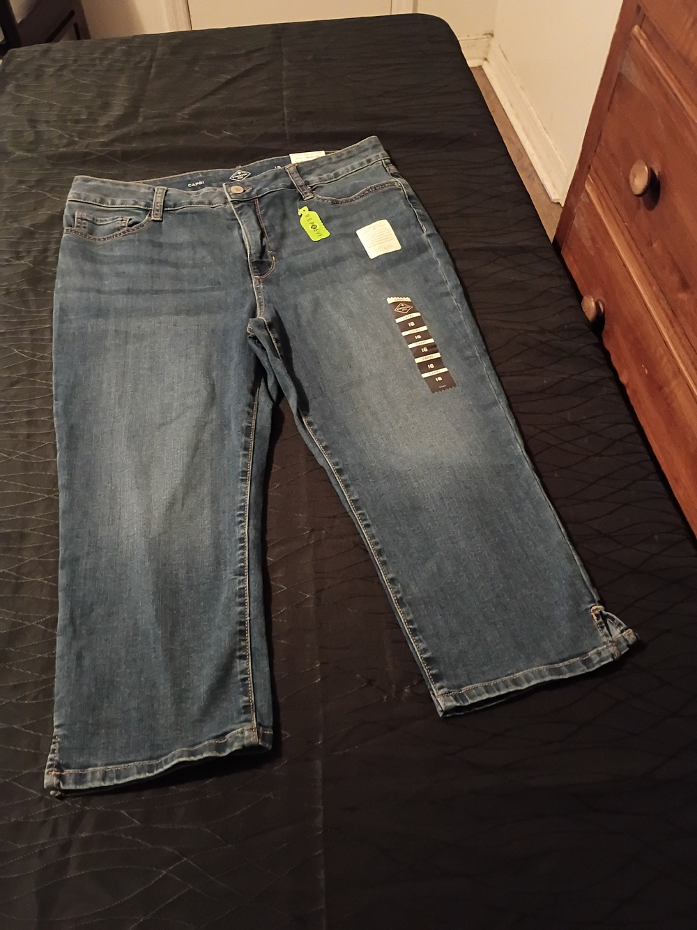 St. John's Bay Mid Blue Cropped Jeans